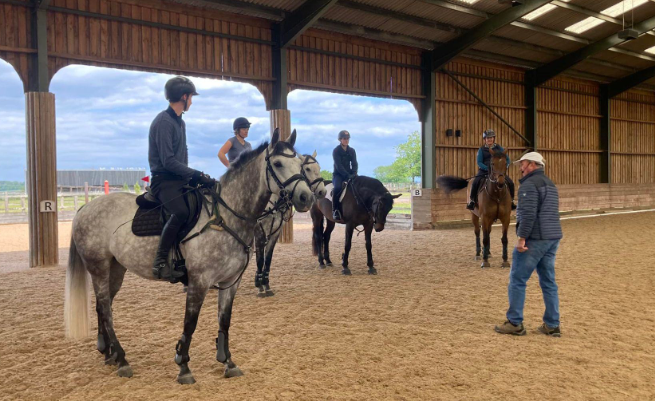 hilltops equestrian centre