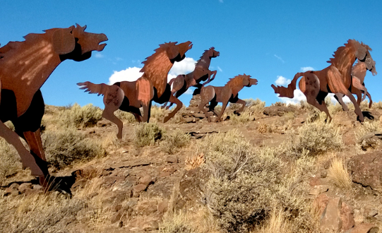 Draft Horse sculptures in public monuments