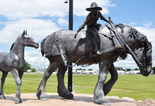 Draft Horse as inspiration for modern animal sculpture